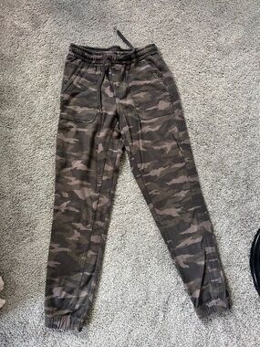 Athleta Men's Camo Joggers in Olive and Dark Green